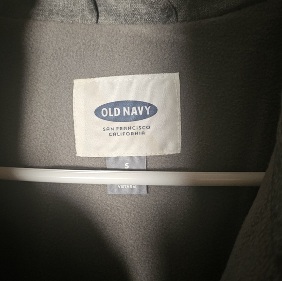 Old Navy Women’s Gray Puffer Jacket – Size Small - Picture 2 of 3